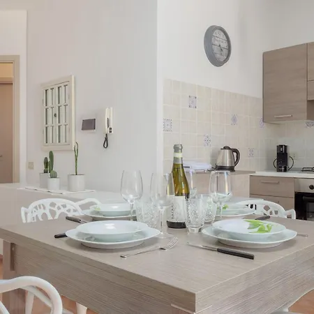 Carmen House Apartment